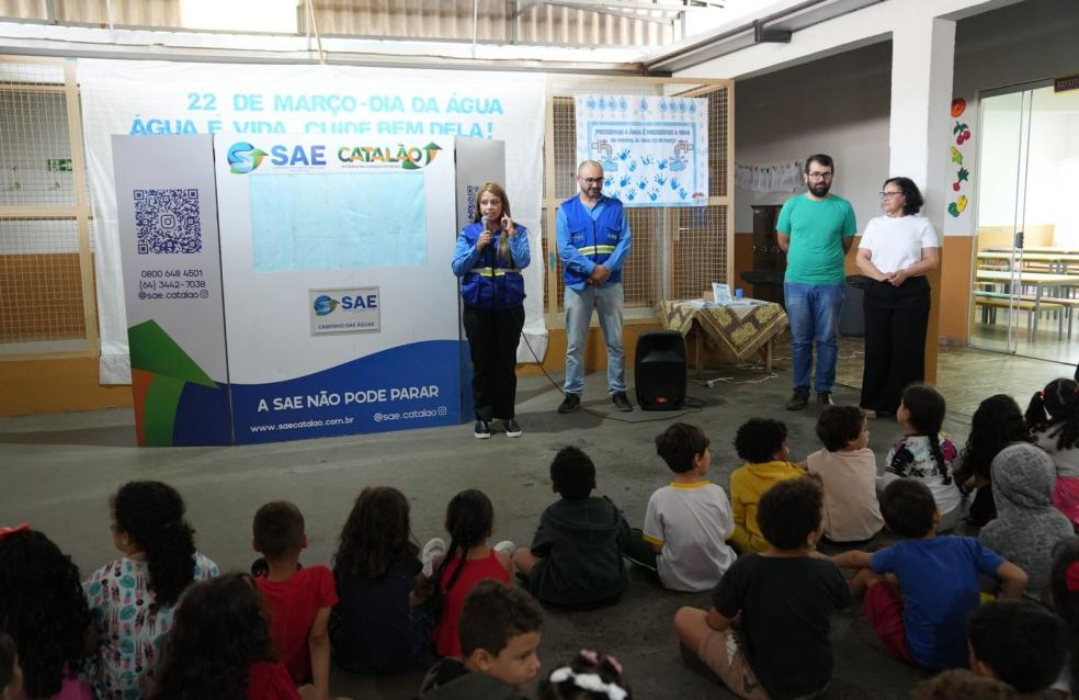 Prefeitura de Catalão usa lúdico para ensinar crianças a preservarem a água
