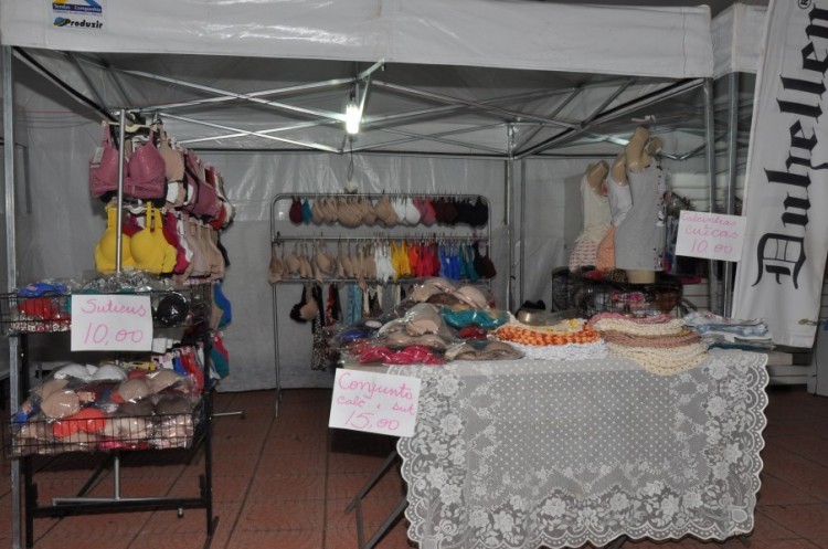 Feira de Confecções e Lingerie vai até sábado com preços de atacado