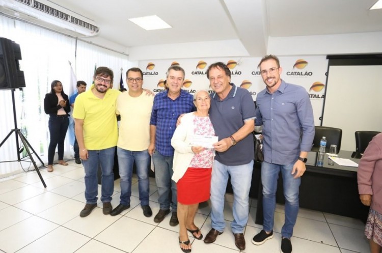 Em segunda entrega, mais 100 famílias são beneficiadas pelo Cheque Reforma