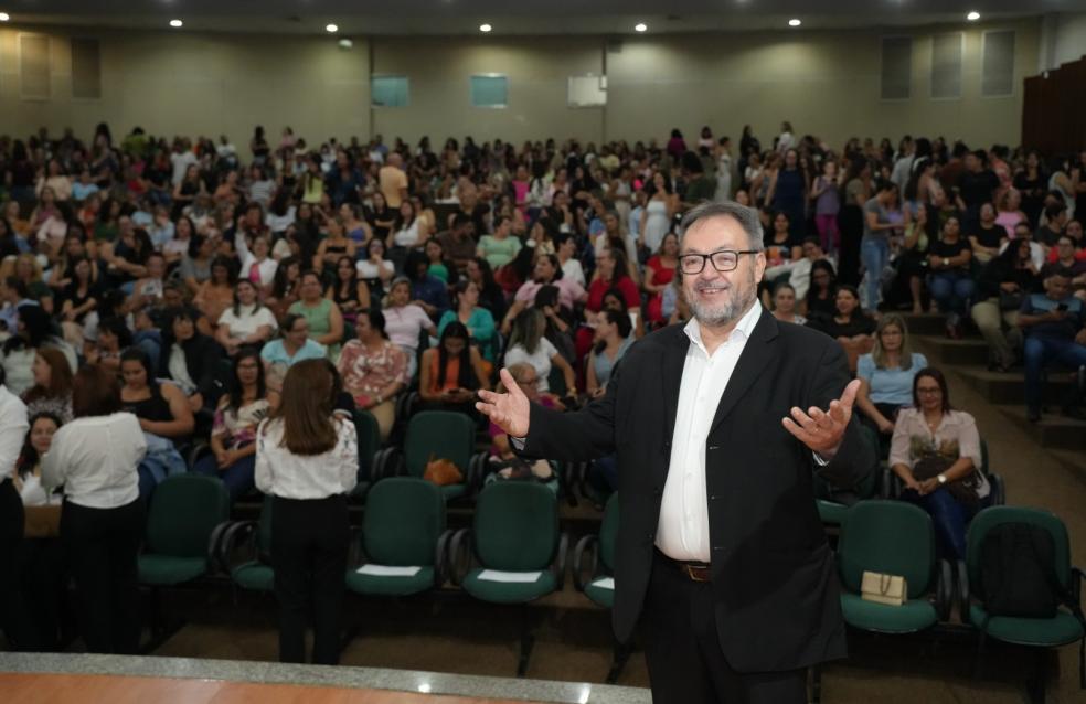 Prefeitura abre Ano Letivo 2026 com foco na humanização e acolhimento na rede municipal