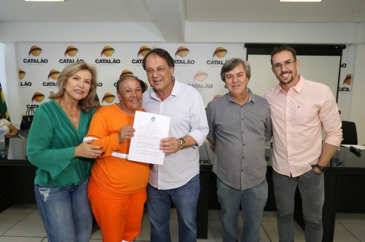 Mais 60 famílias de baixa renda são contempladas pelo Programa da Prefeitura “Lote de verdade”