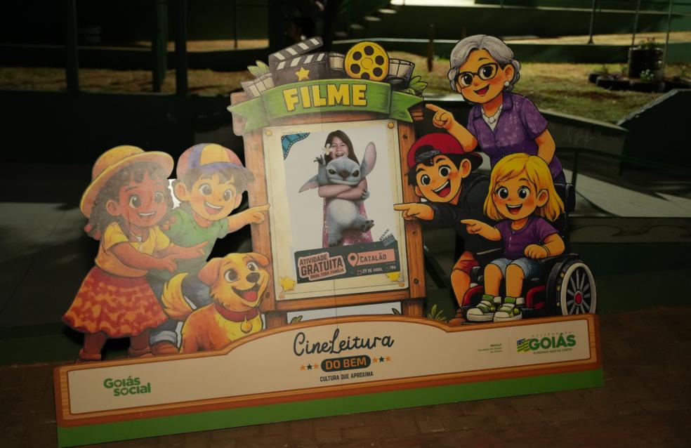 Prefeitura promove inclusão cultural com projeto “Cine Leitura do Bem” no Parque Imperial