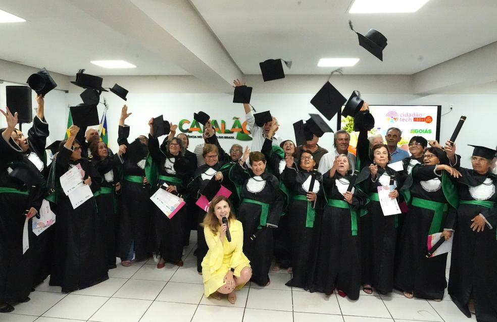 Prefeitura e Governo de Goiás formam 10ª turma do Curso Tech 60+