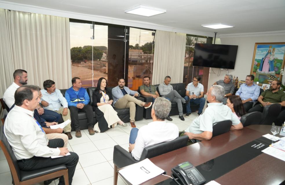 Reunião com a Equatorial discute melhorias no fornecimento de energia
